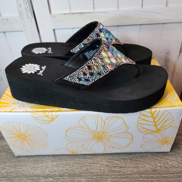 Yellow Box Shoes - Yellow Box Padmell Thong Style Sandals